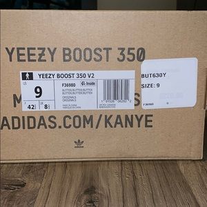 YEEZY 350 BOOST V2